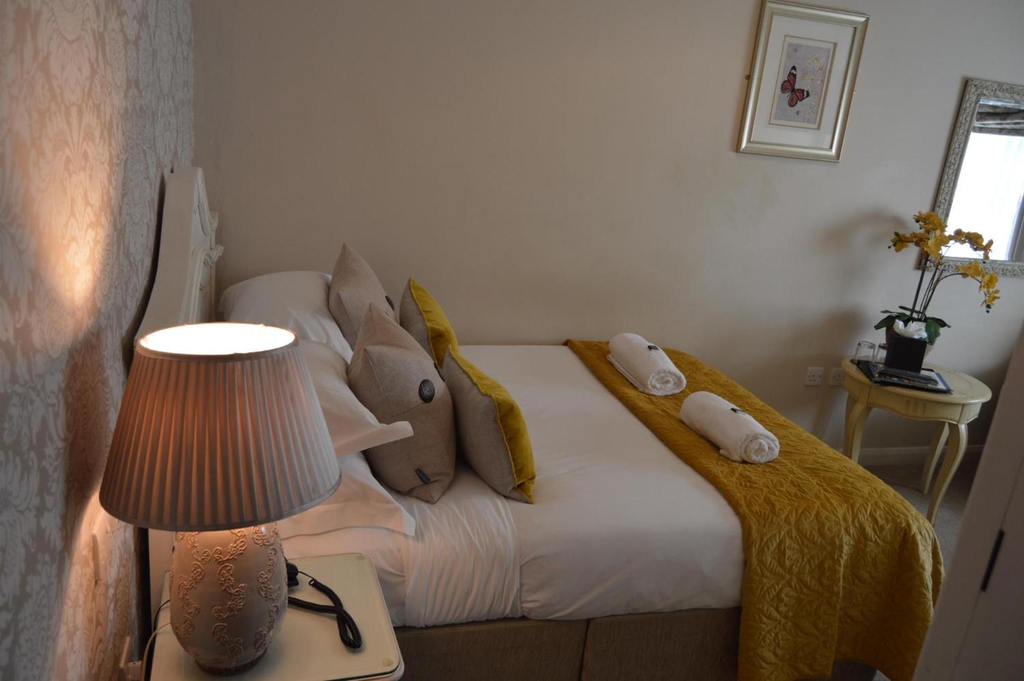 Le Bouchon Brasserie&Hotel Maldon Esterno foto